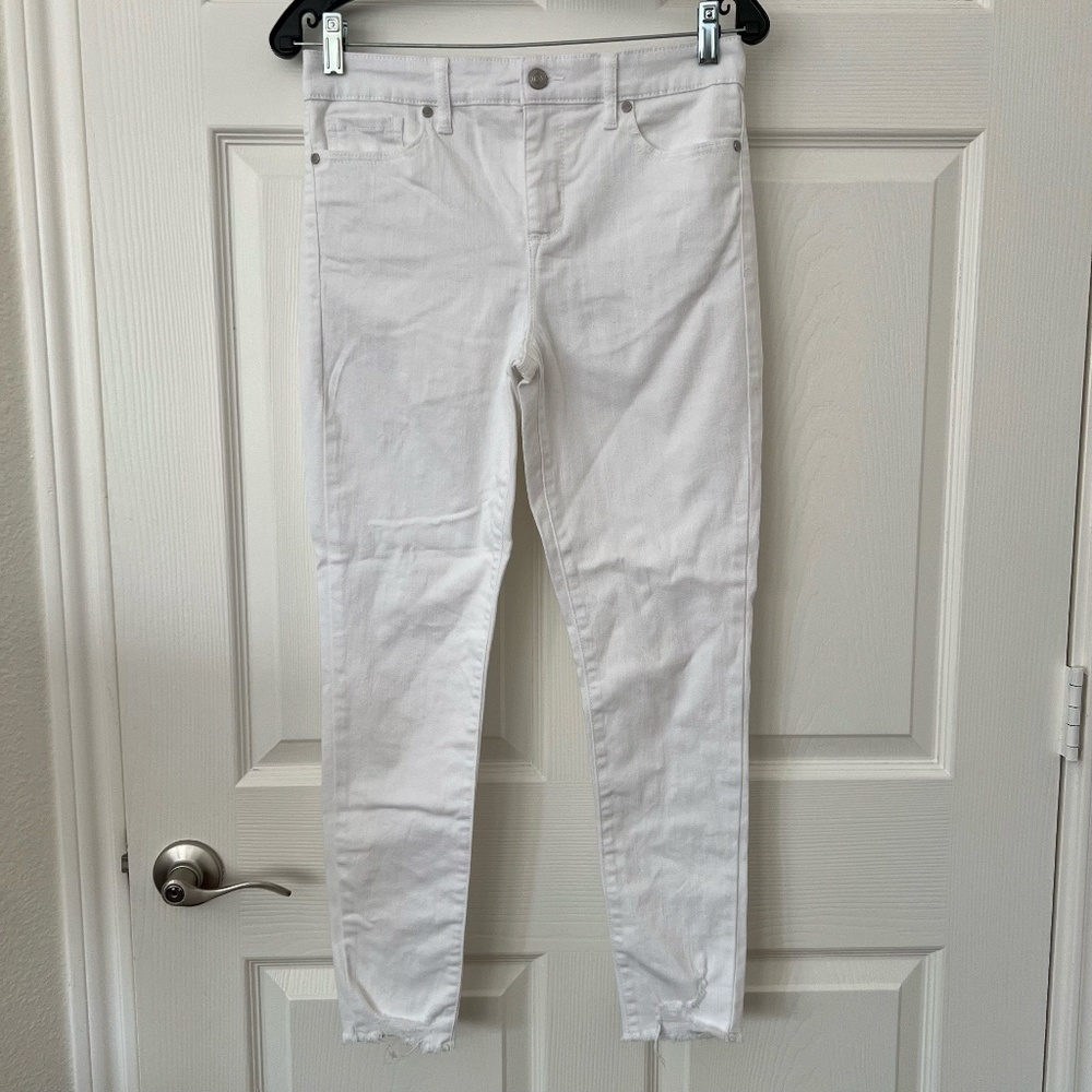 Sofia Vergara Rosa Curvy Ankle Jeans White Size 4. EUC